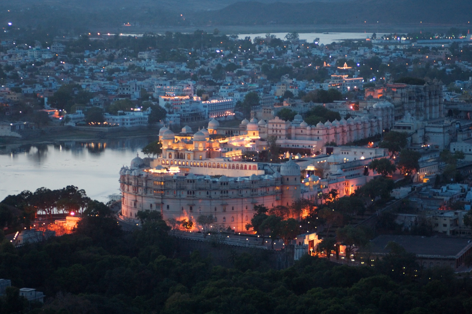 Udaipur city palace by the lake